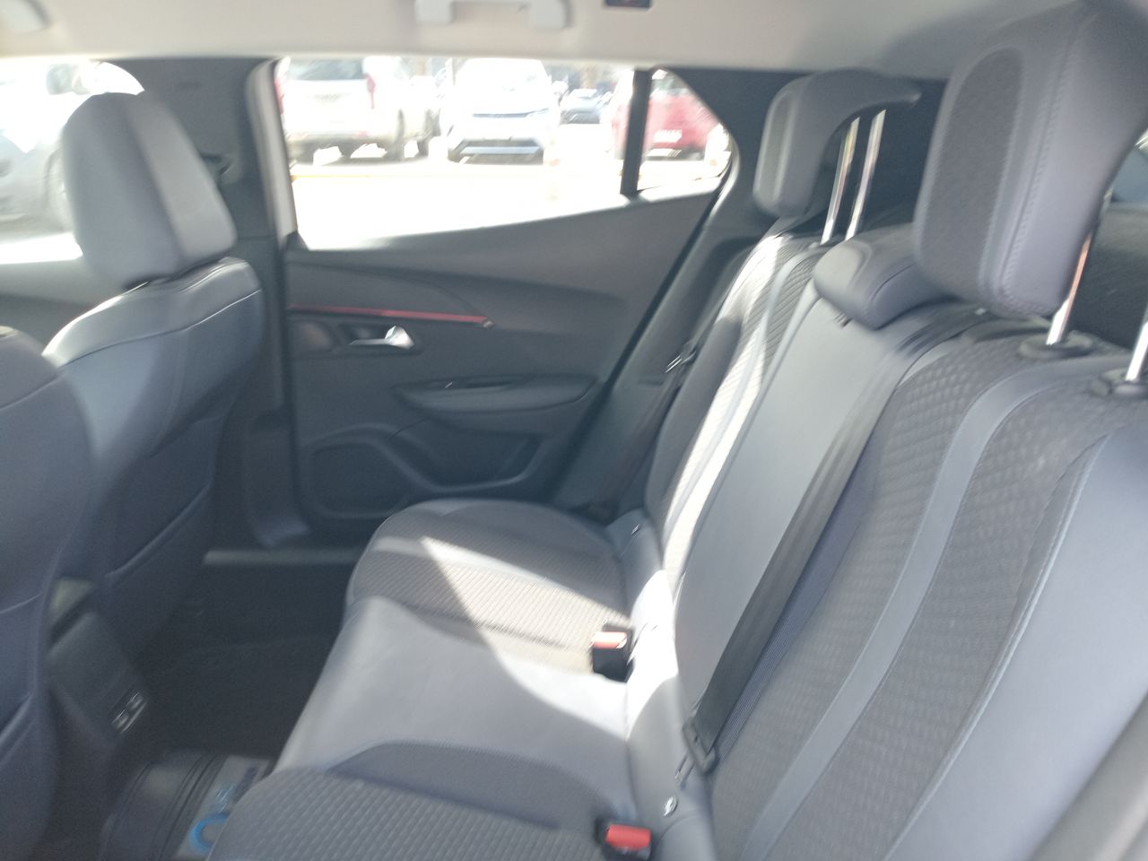 Peugeot 2008 — foto 12 de 34