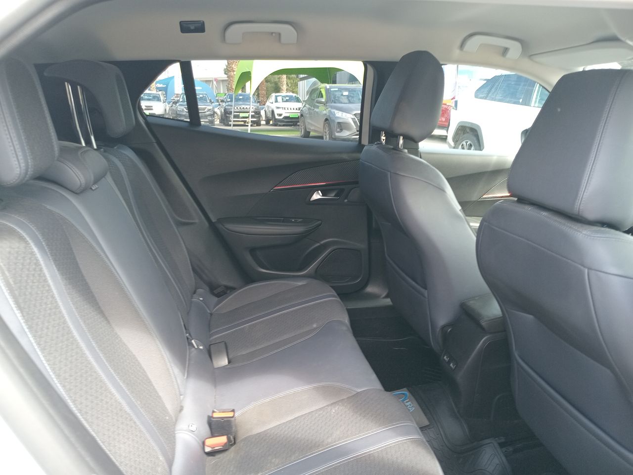 Peugeot 2008 — foto 14 de 34