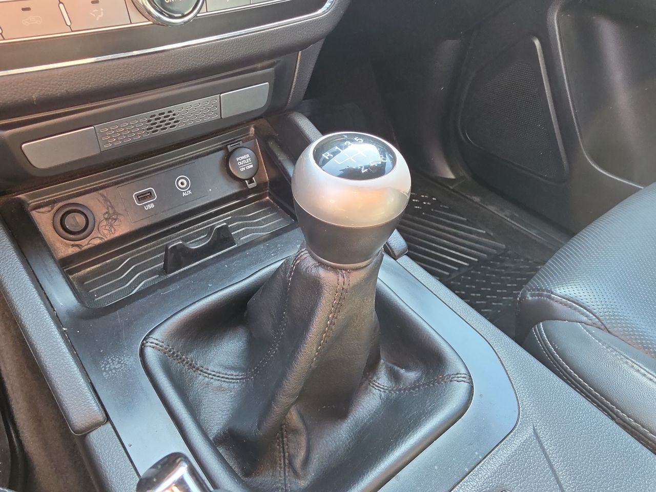 SSANGYONG - 23