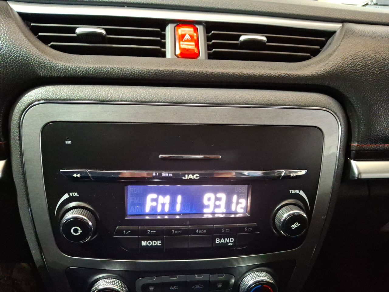 JAC T8 — foto 20 de 25
