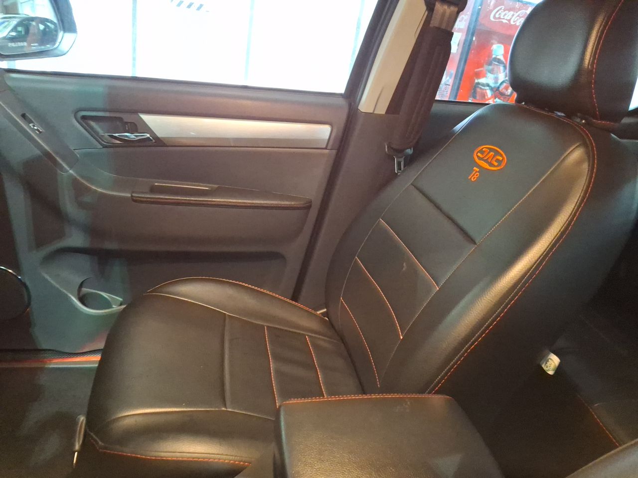 JAC T8 — foto 24 de 25