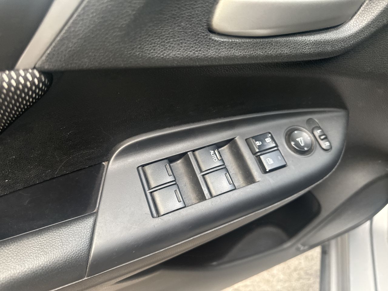 Honda WR-V — foto 22 de 35