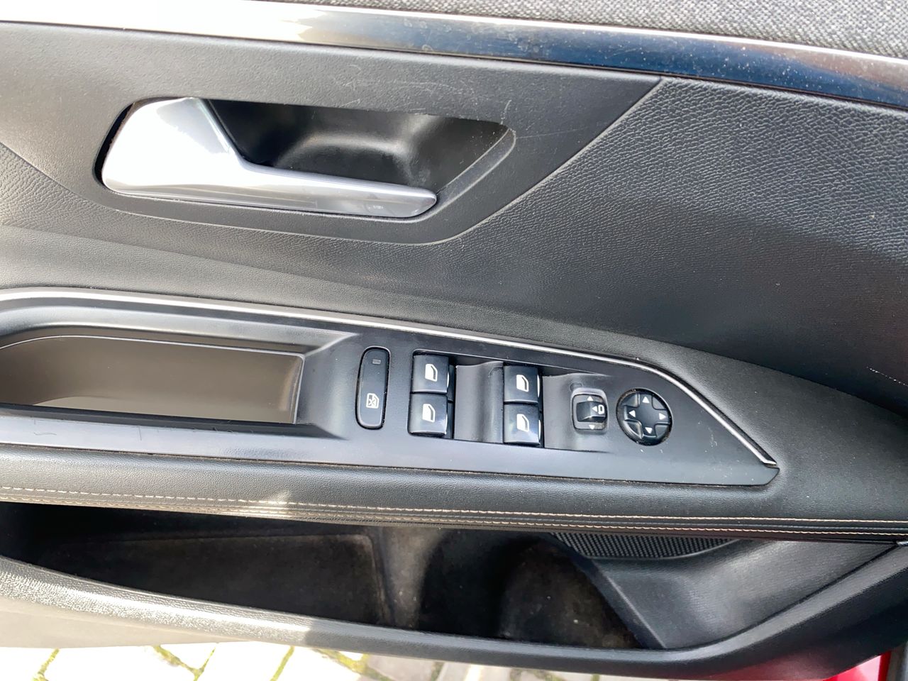PEUGEOT - 23