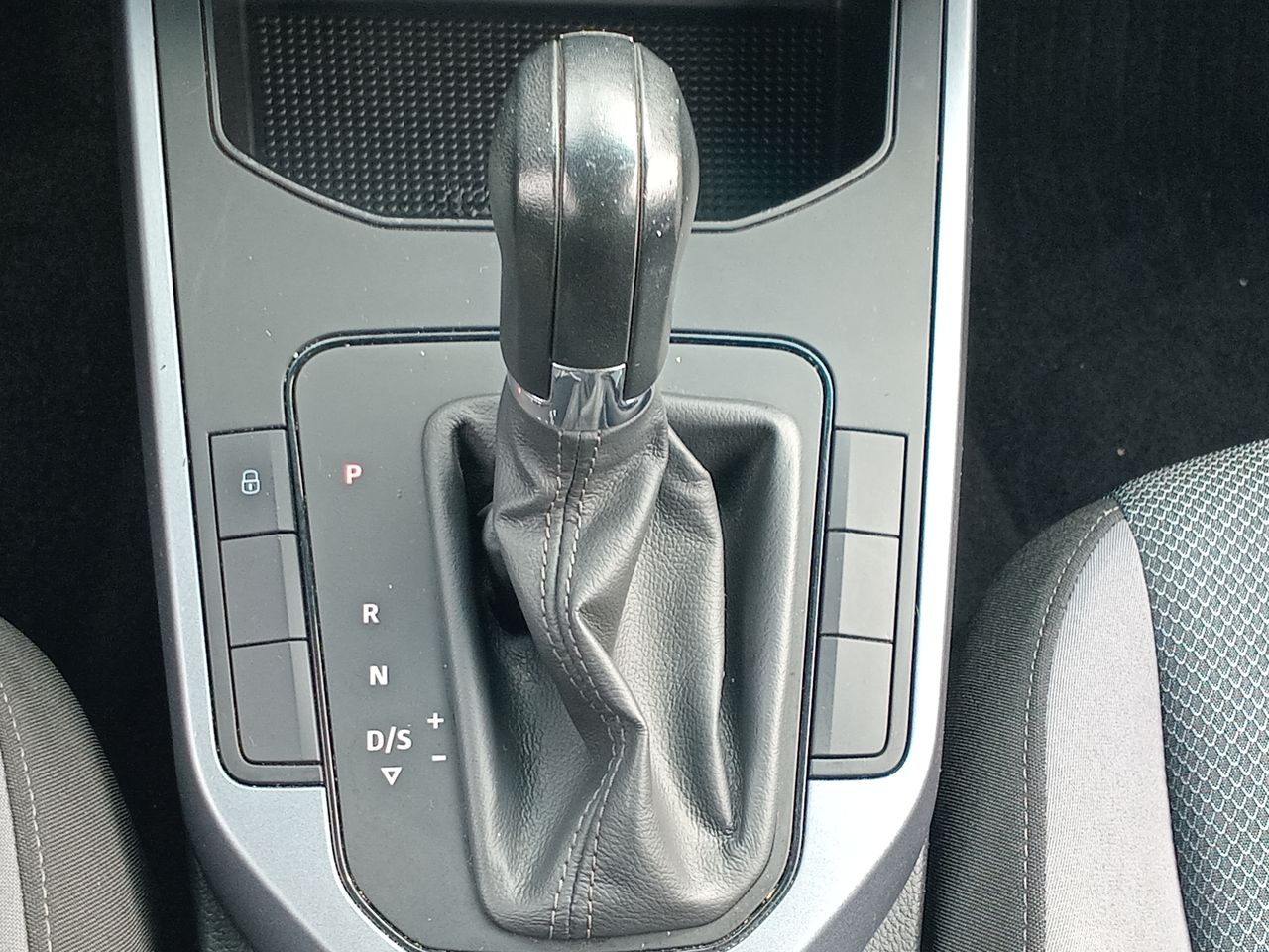 SEAT - 22