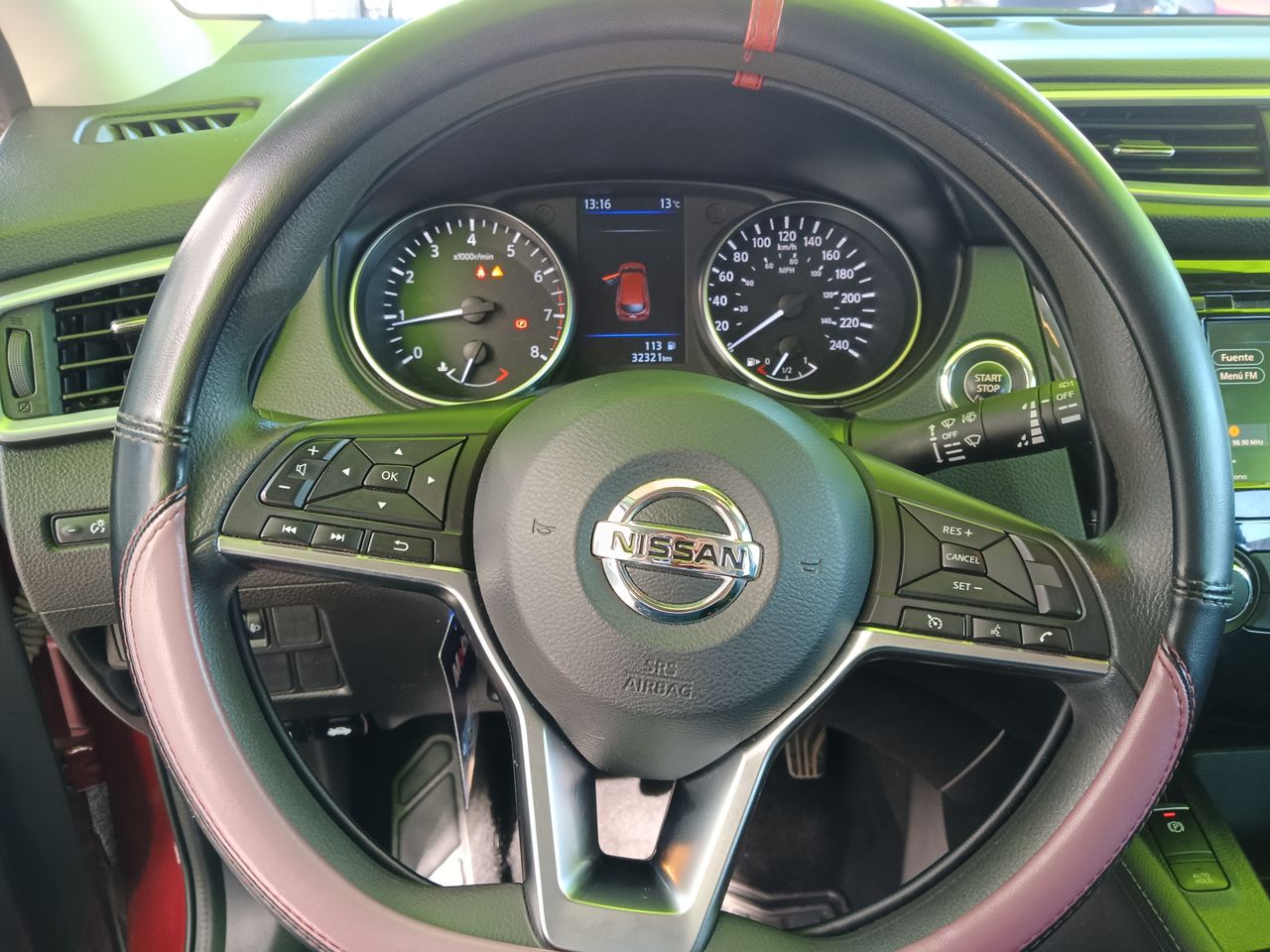 NISSAN - 24