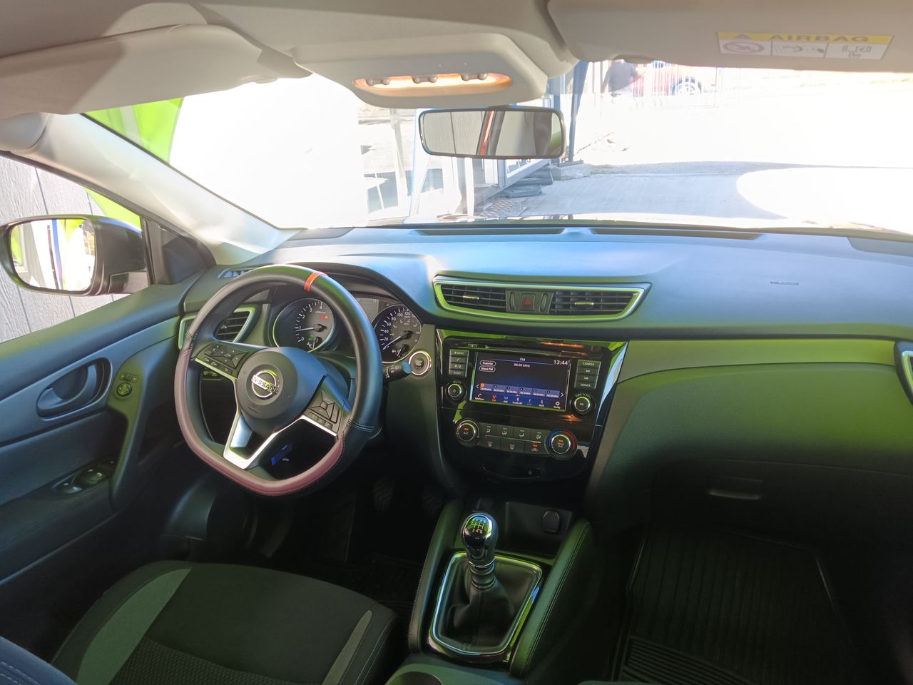NISSAN - 14