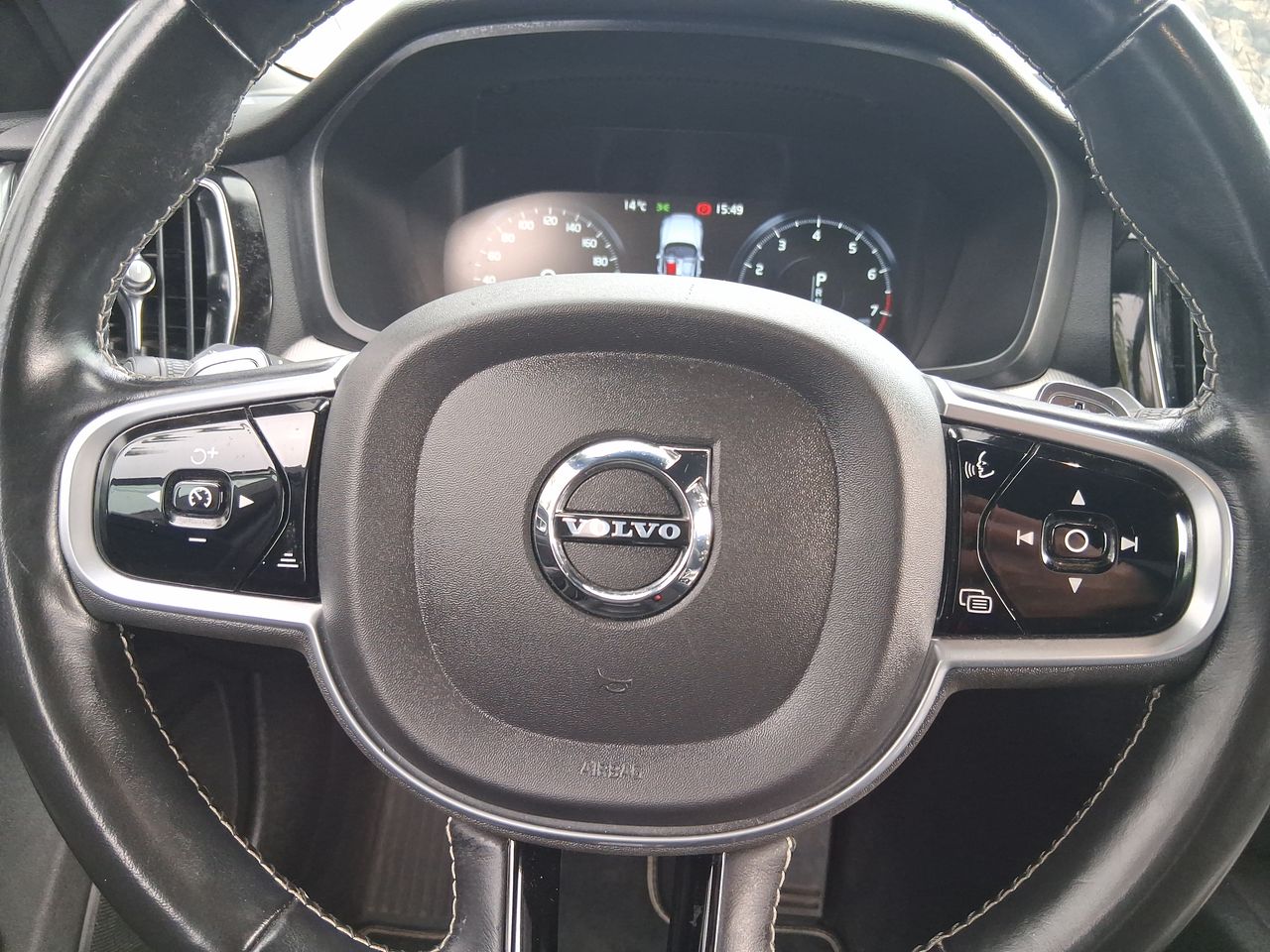 VOLVO - 26
