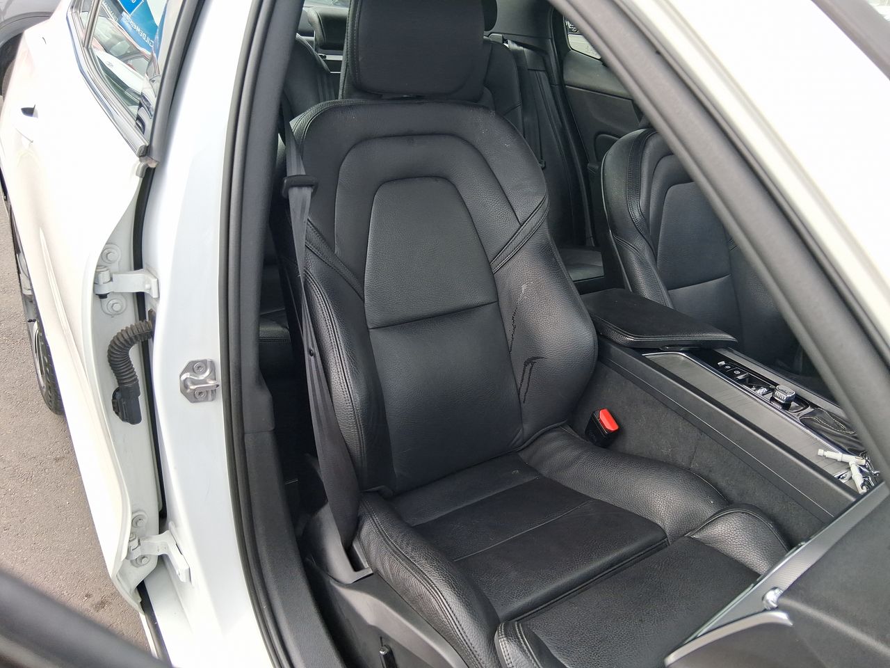 VOLVO - 33