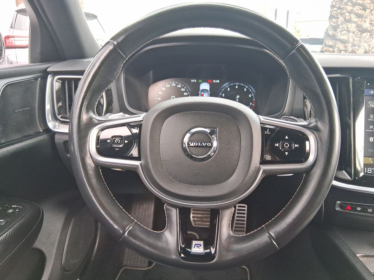 VOLVO - 25