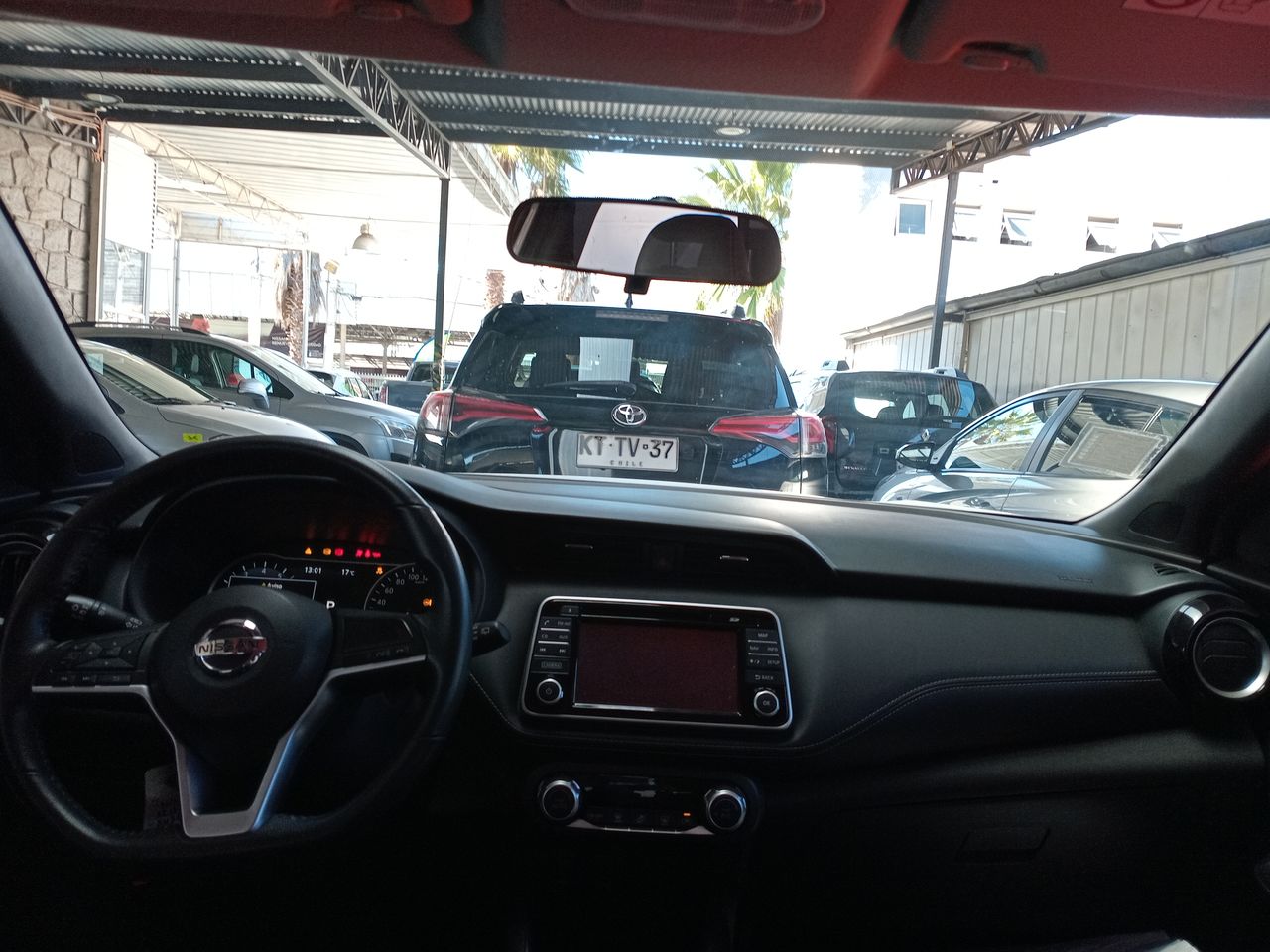 NISSAN - 33