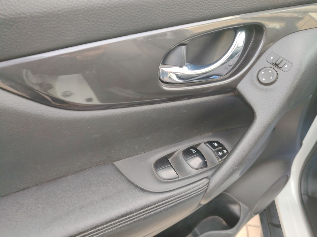 Nissan X-Trail — foto 12 de 26