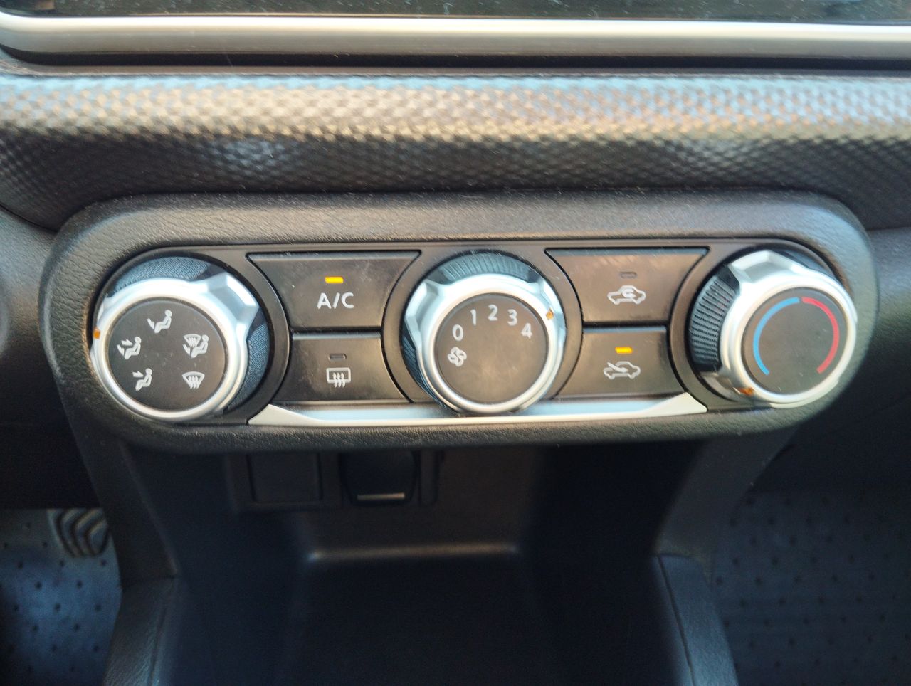 NISSAN - 28