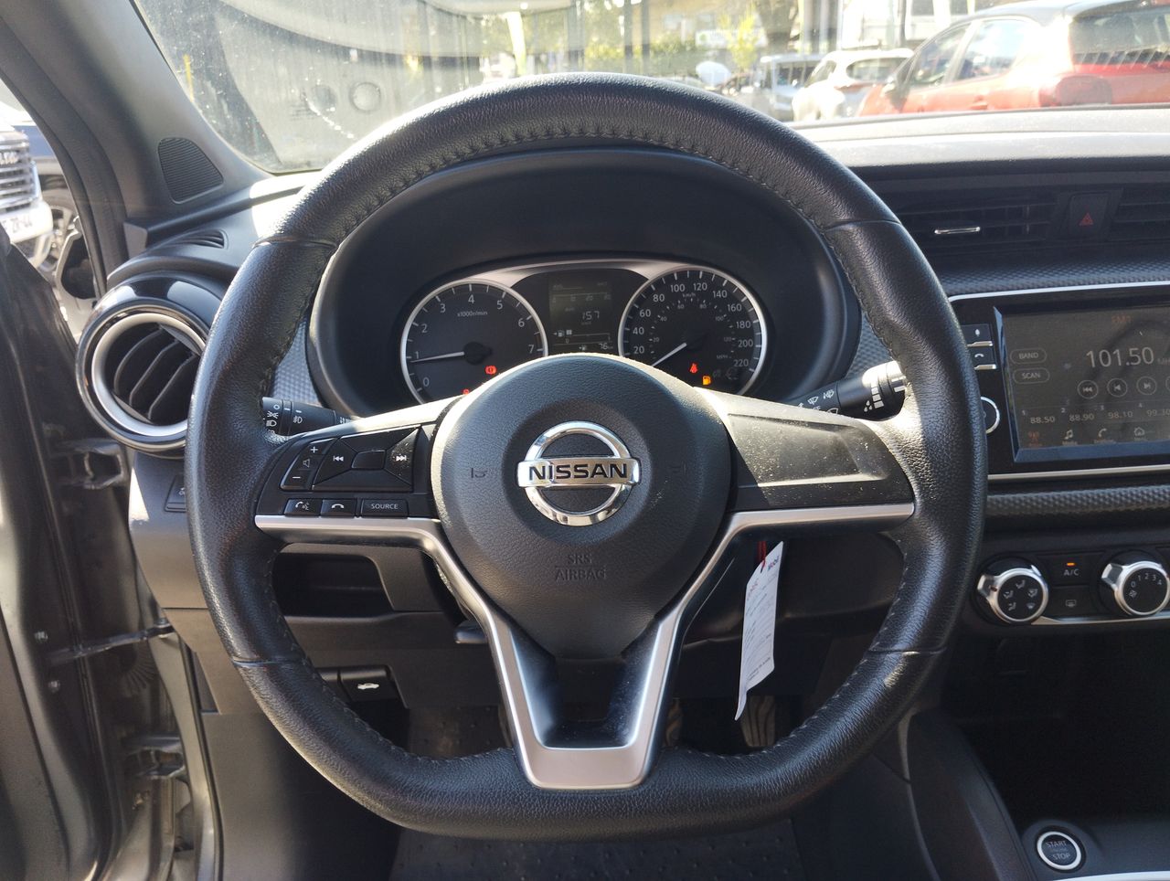NISSAN - 24