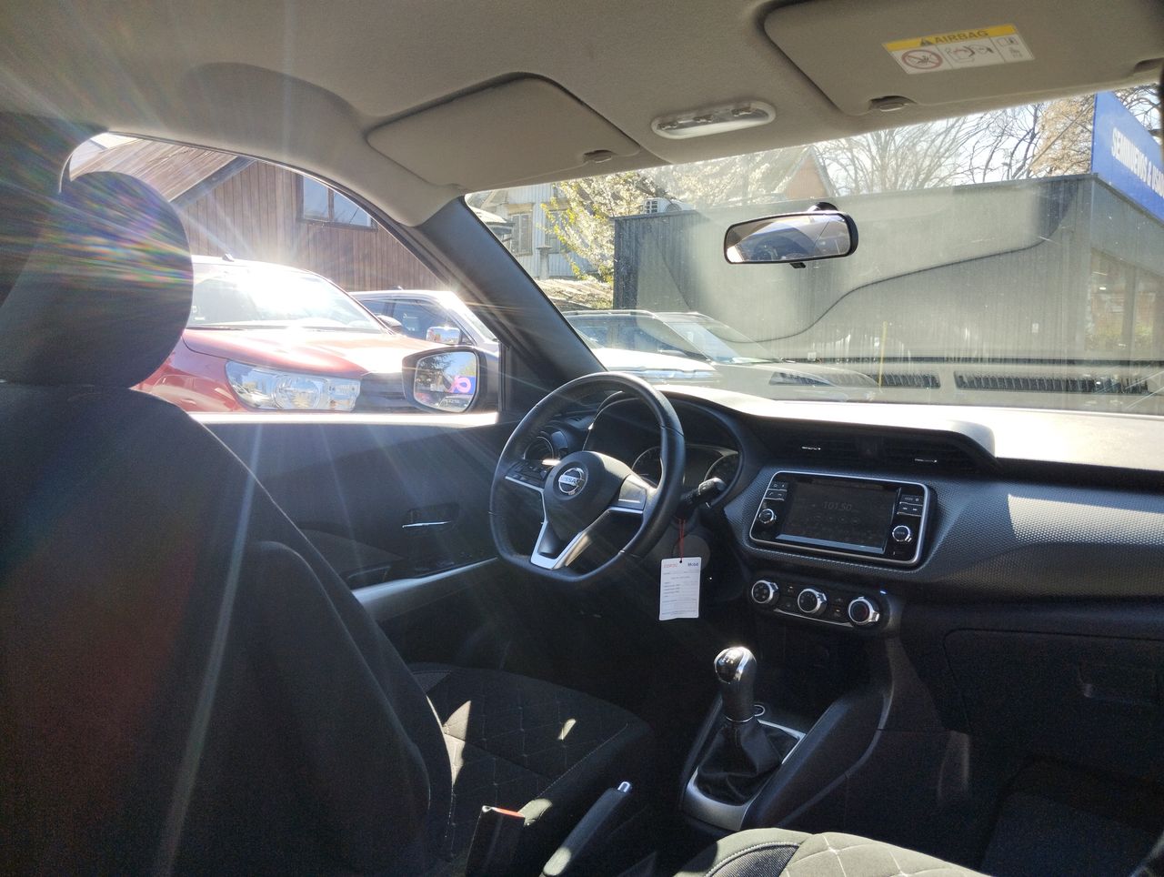 NISSAN - 16