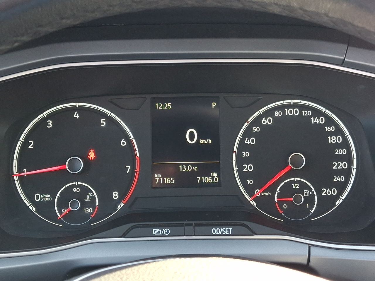 VOLKSWAGEN - 18