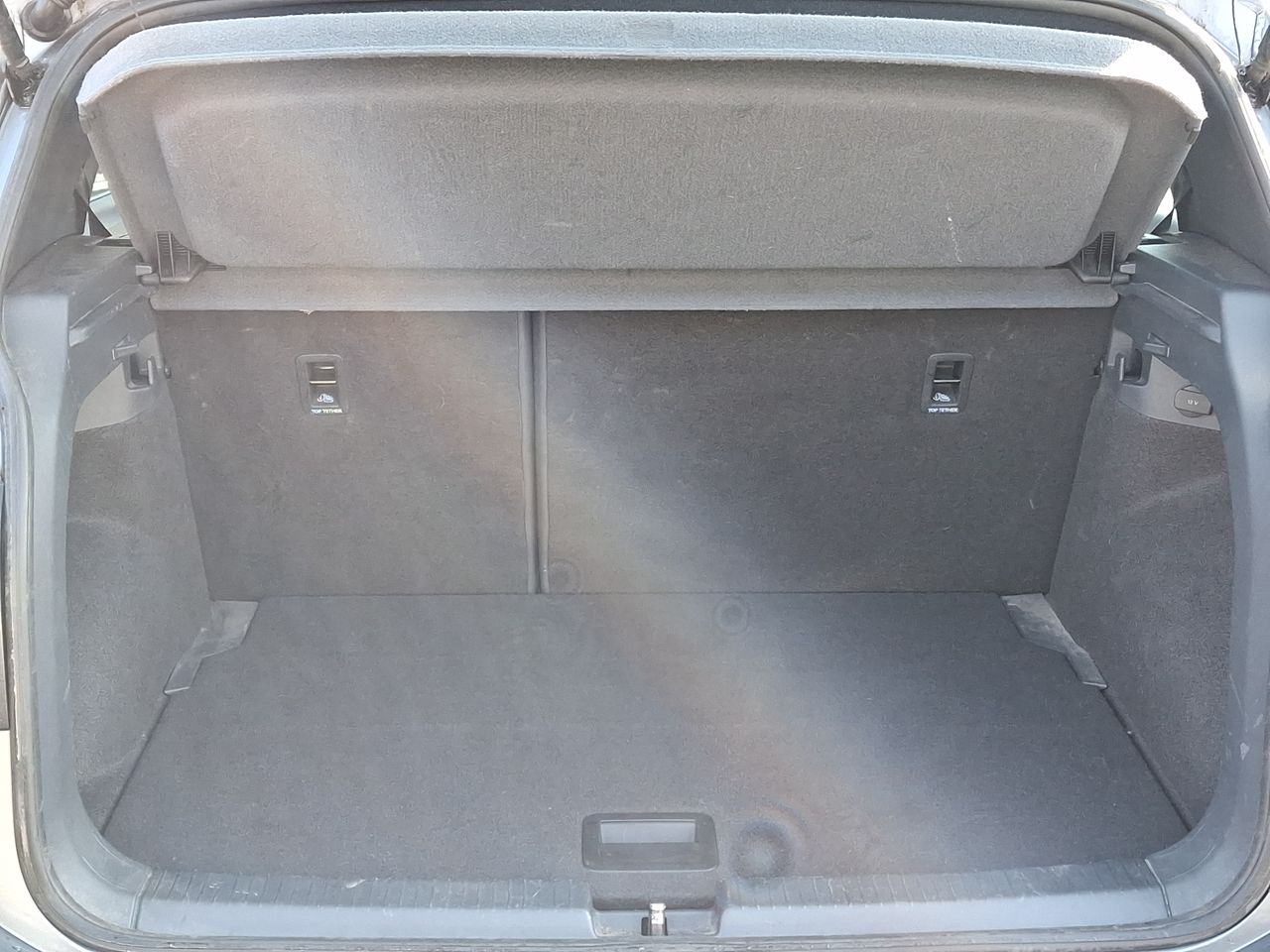VOLKSWAGEN - 13