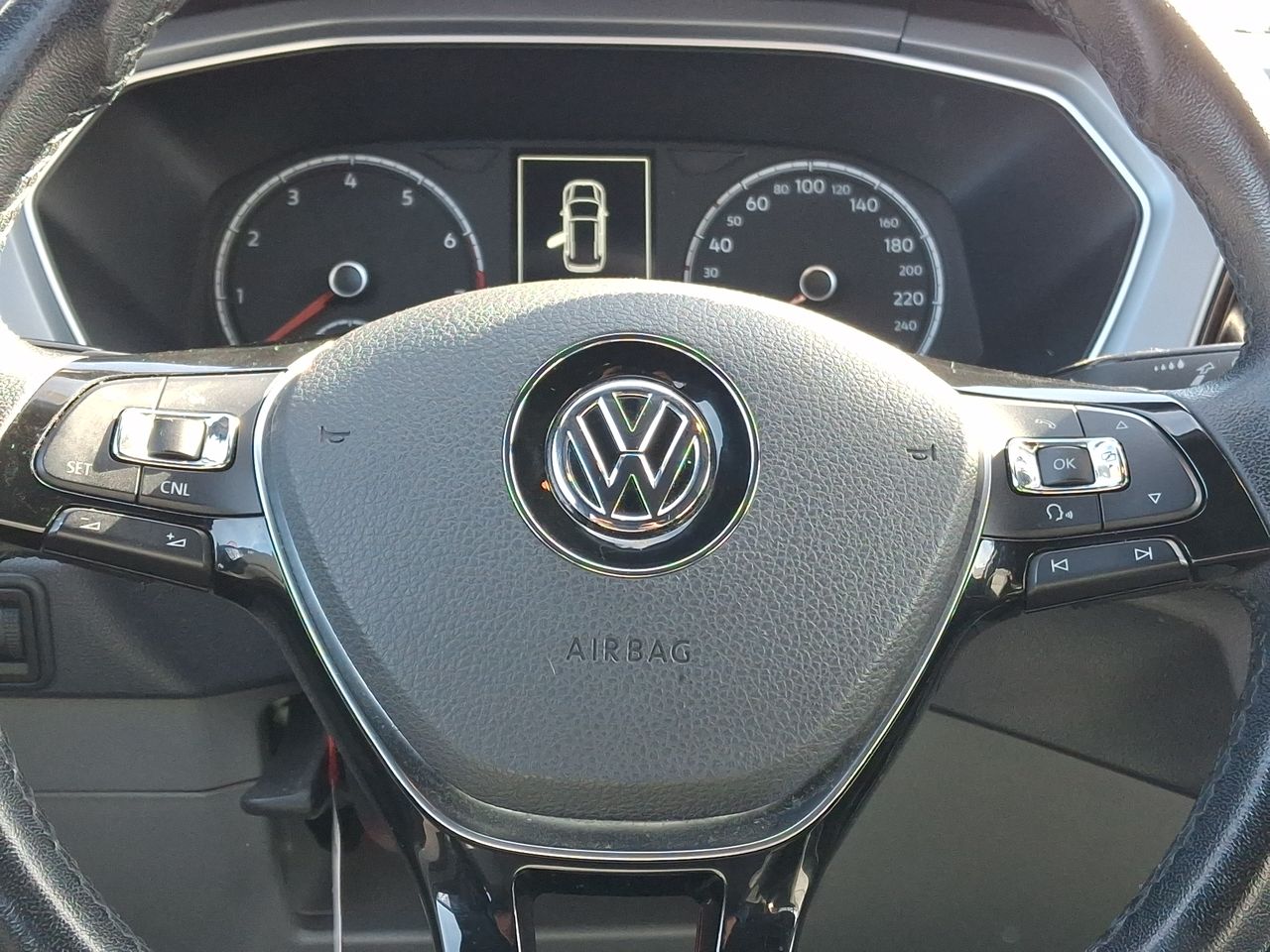 VOLKSWAGEN - 17