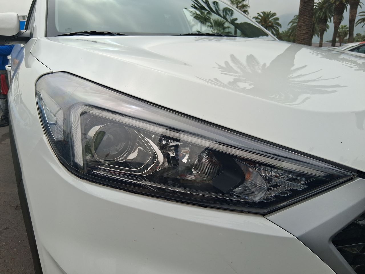 HYUNDAI - 18
