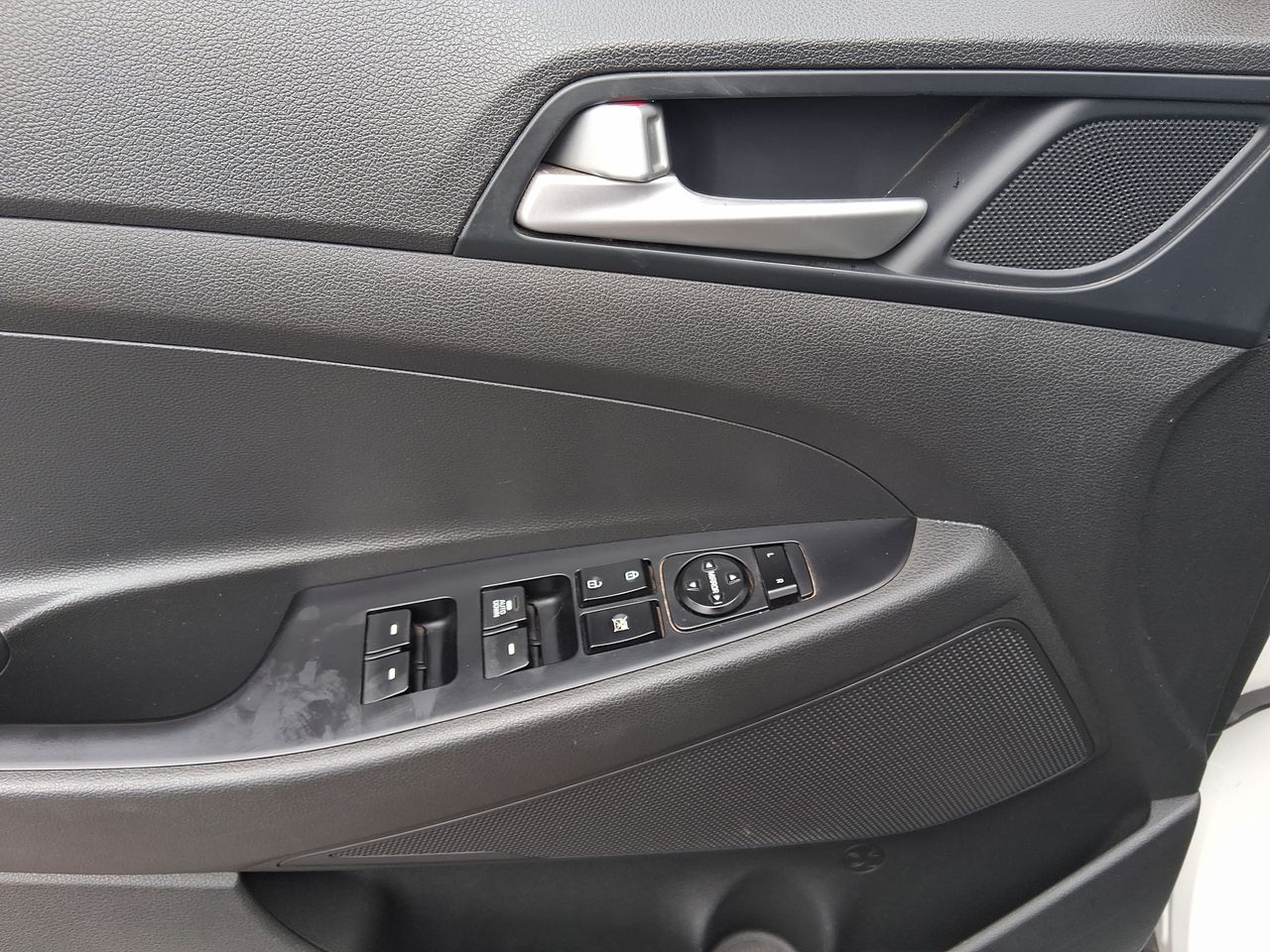 HYUNDAI - 22