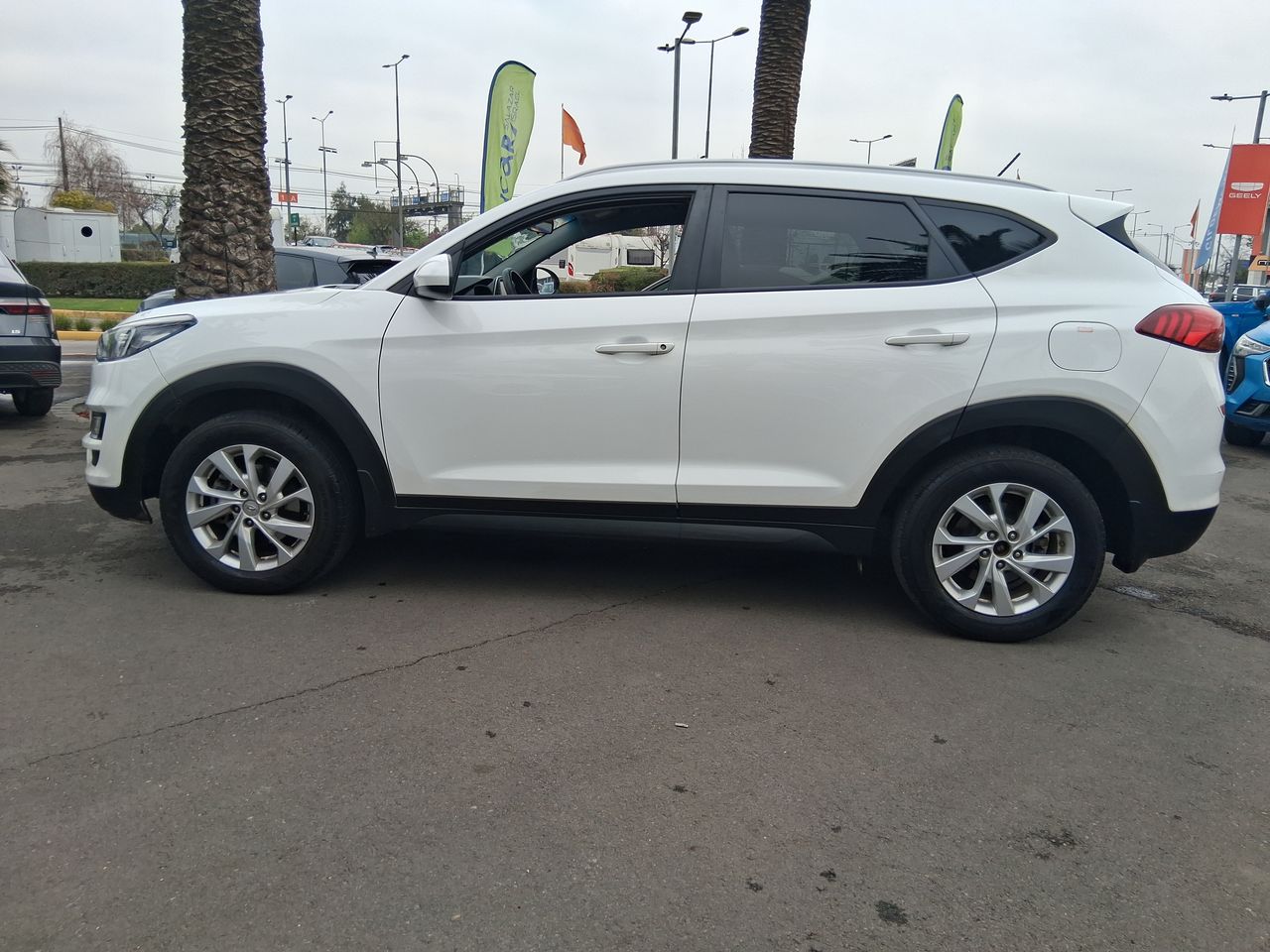 HYUNDAI - 4