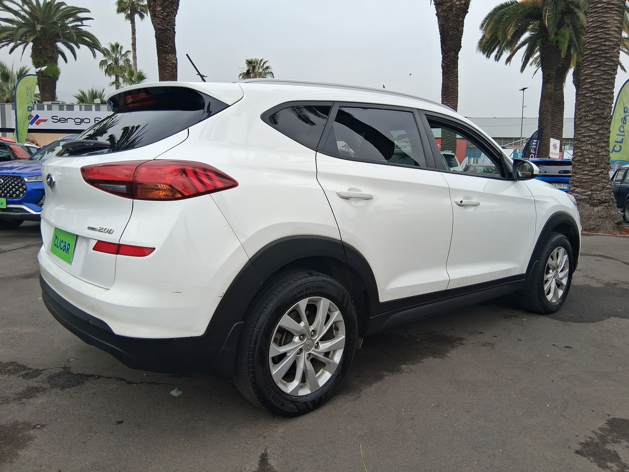 HYUNDAI - 7