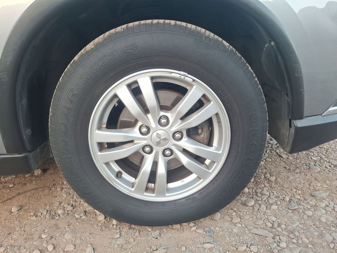 Mitsubishi Outlander — foto 10 de 23