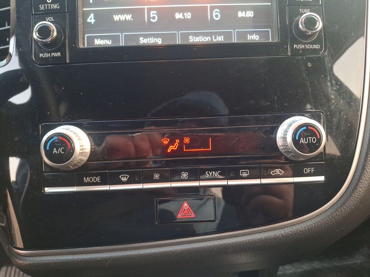 Mitsubishi Outlander — foto 21 de 23