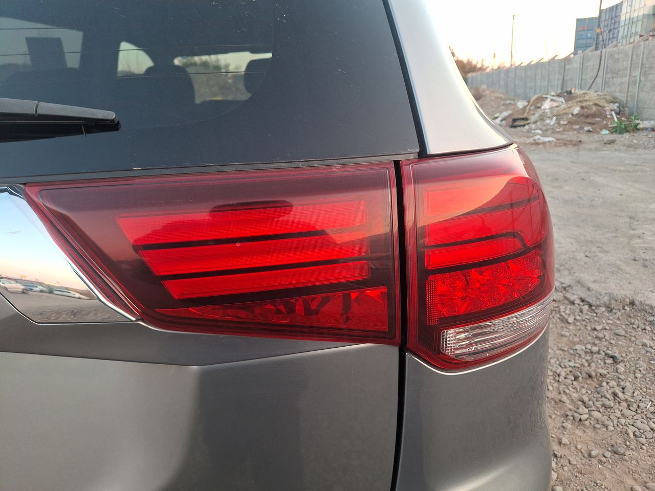 Mitsubishi Outlander — foto 13 de 23