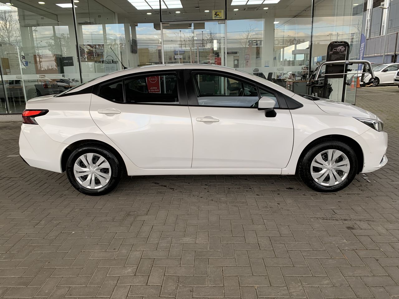 NISSAN - 8