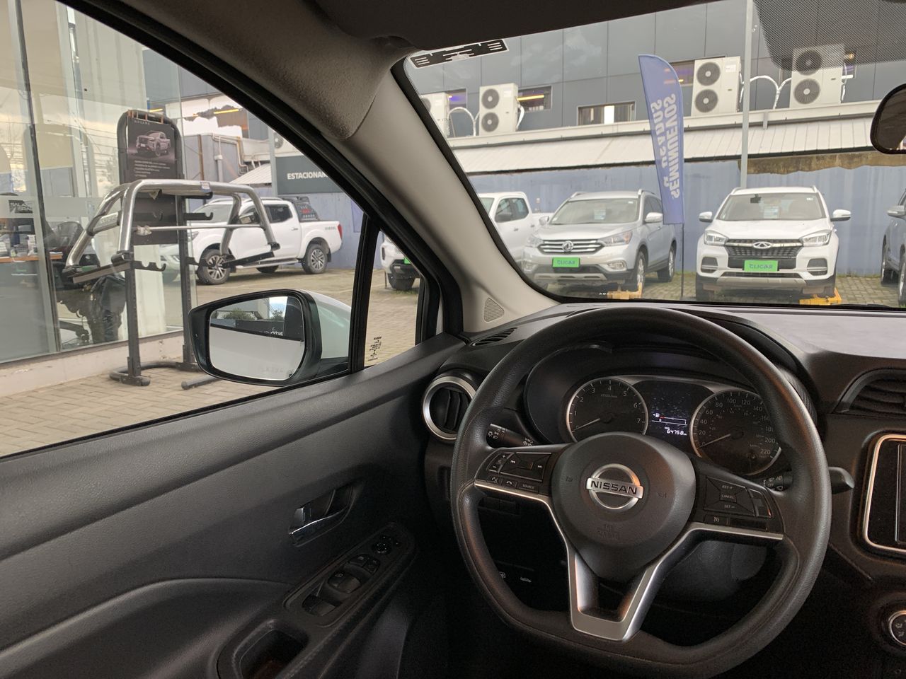 NISSAN - 16