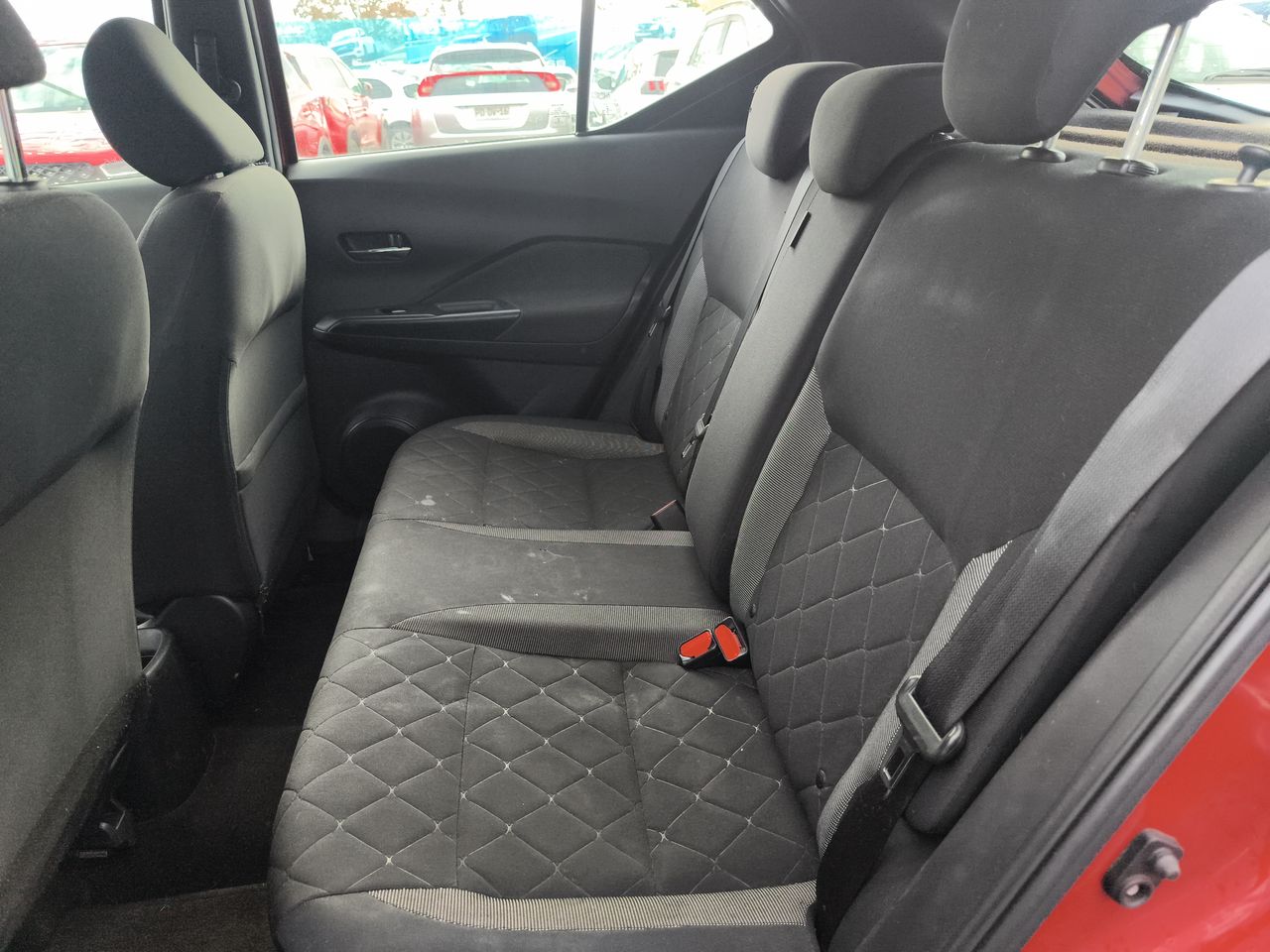 Toyota RAV4 — foto 24 de 25