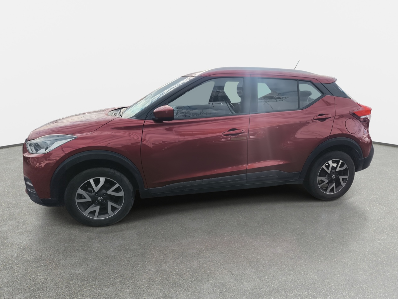 NISSAN - 4