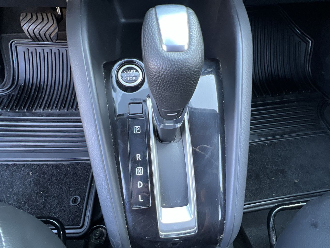 NISSAN - 31