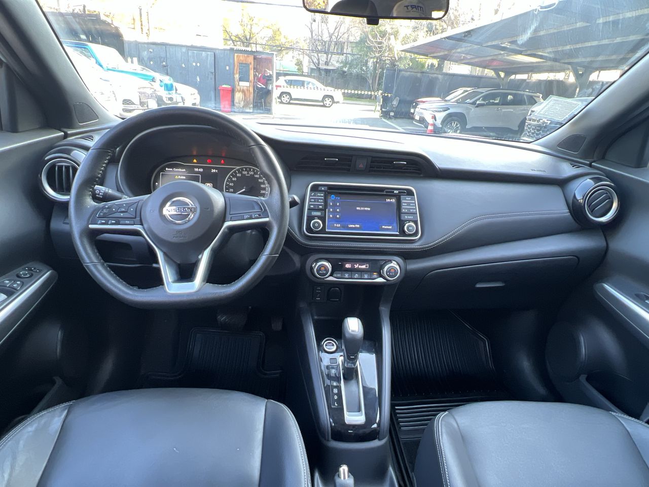 NISSAN - 32