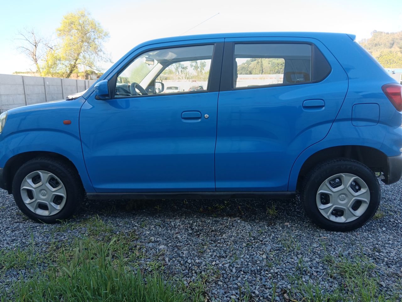 SUZUKI - 4