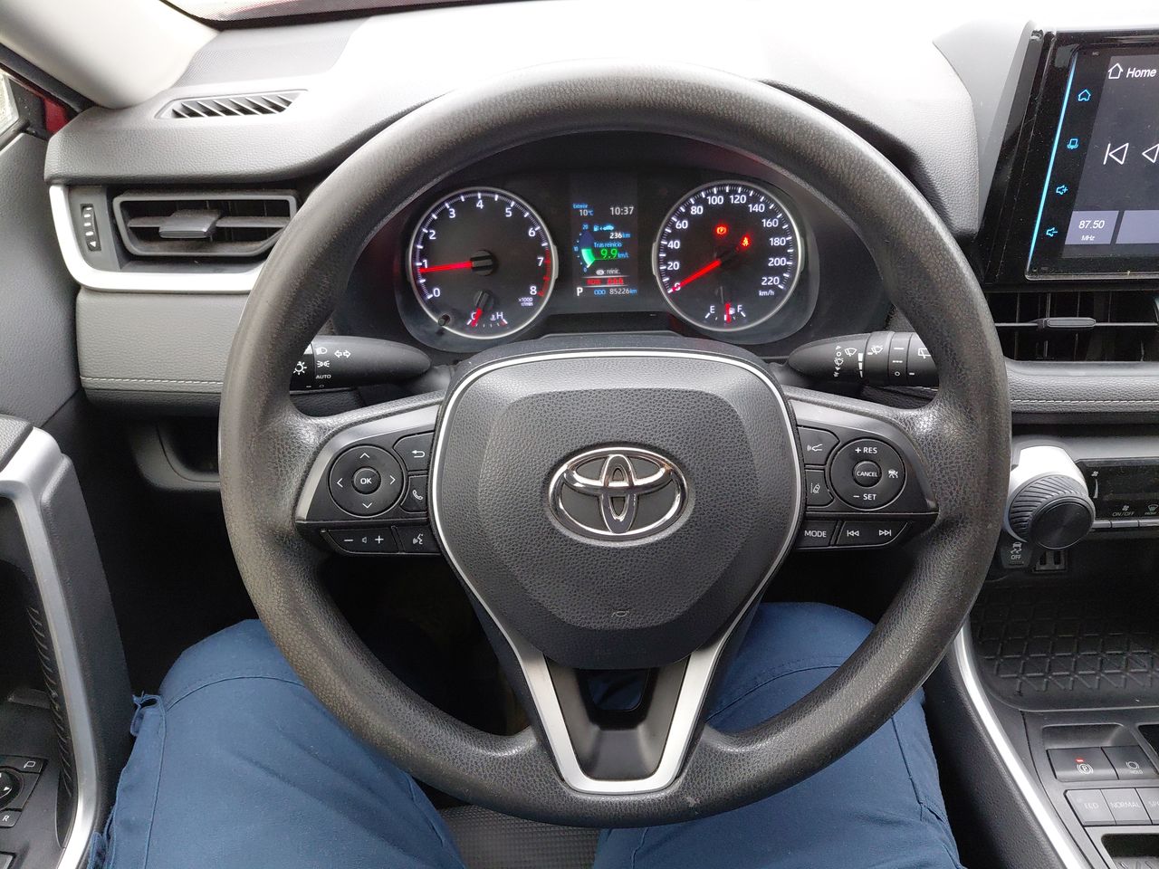 TOYOTA - 18