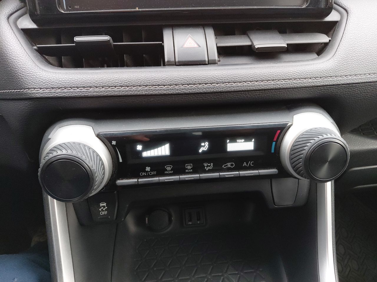 TOYOTA - 23