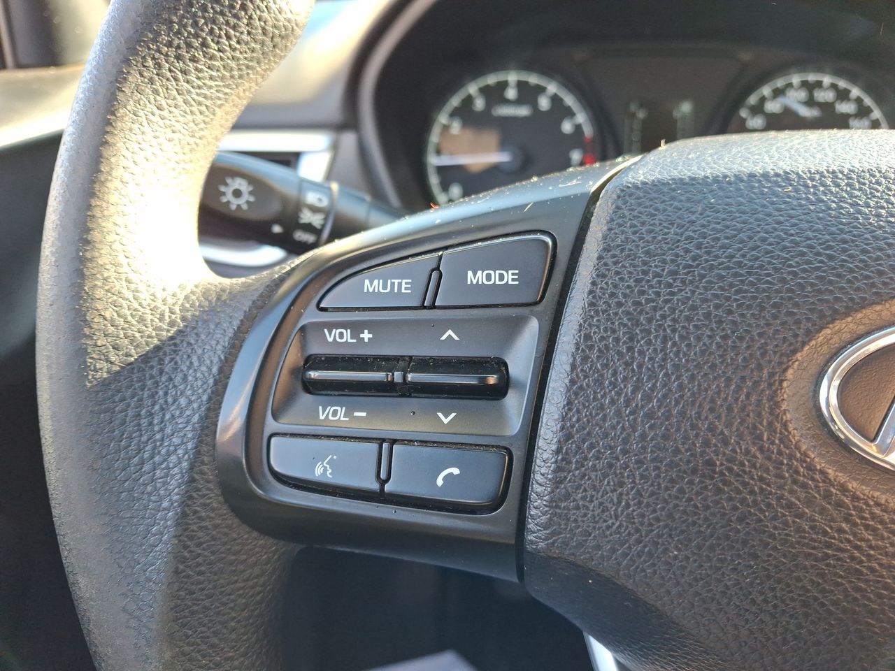 HYUNDAI - 26