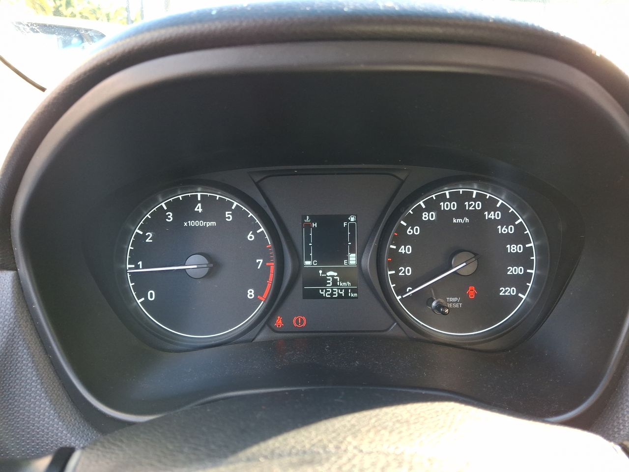 HYUNDAI - 27