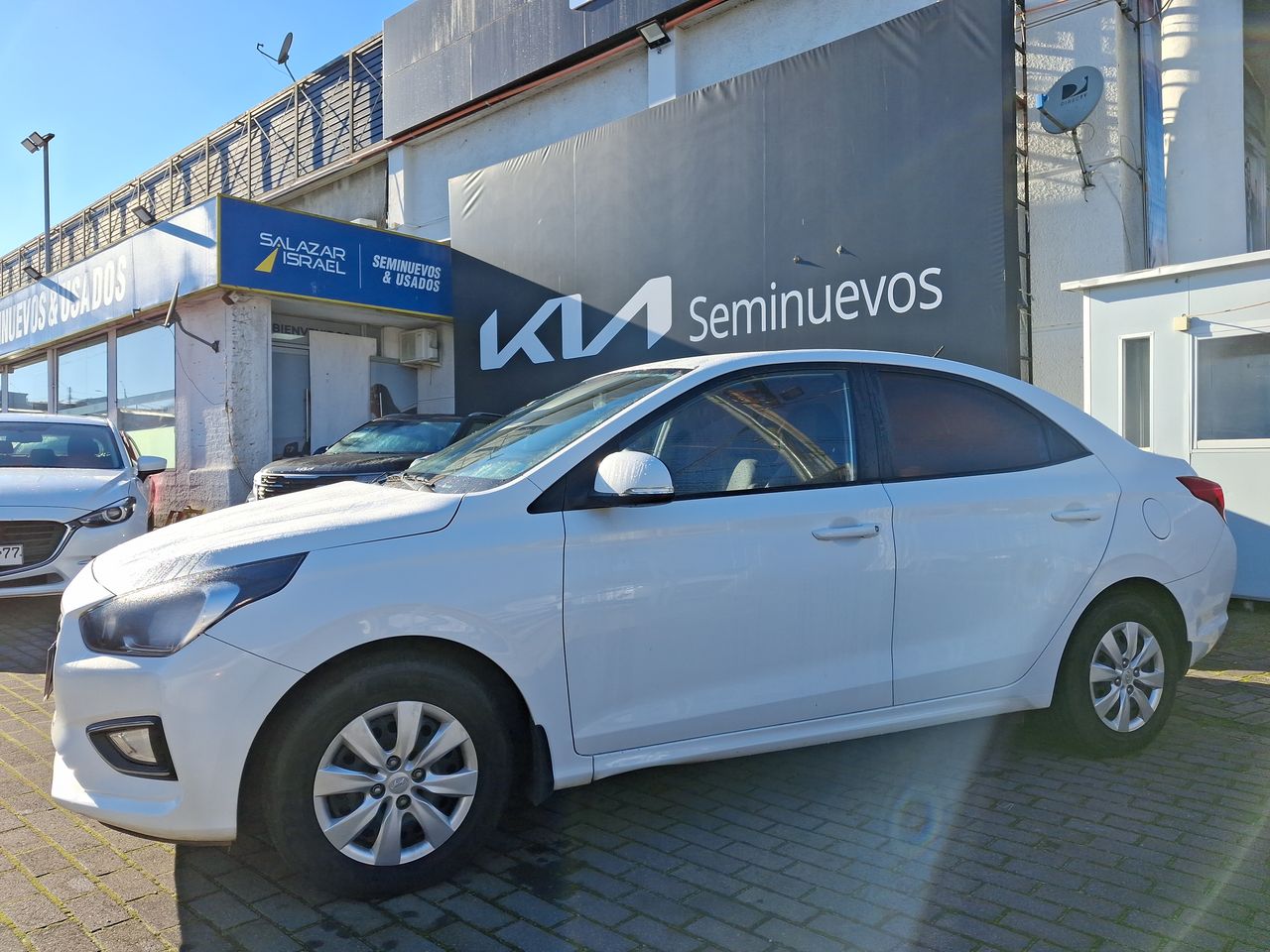 HYUNDAI - 3