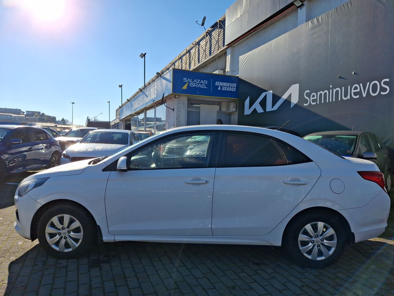 HYUNDAI - 4