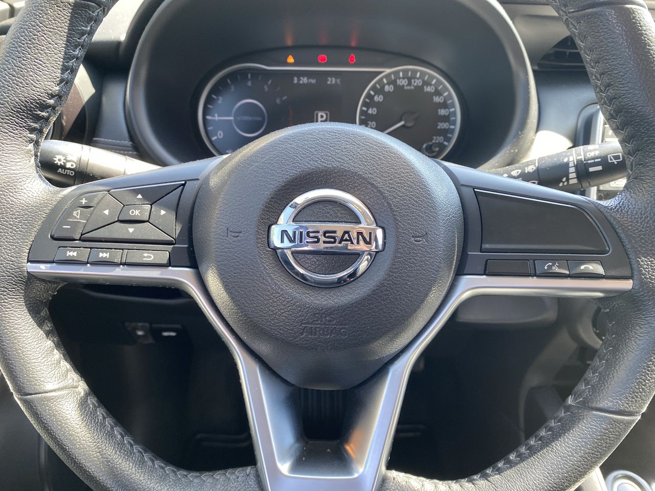 NISSAN - 27