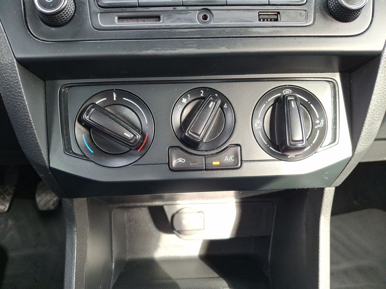 VOLKSWAGEN - 20