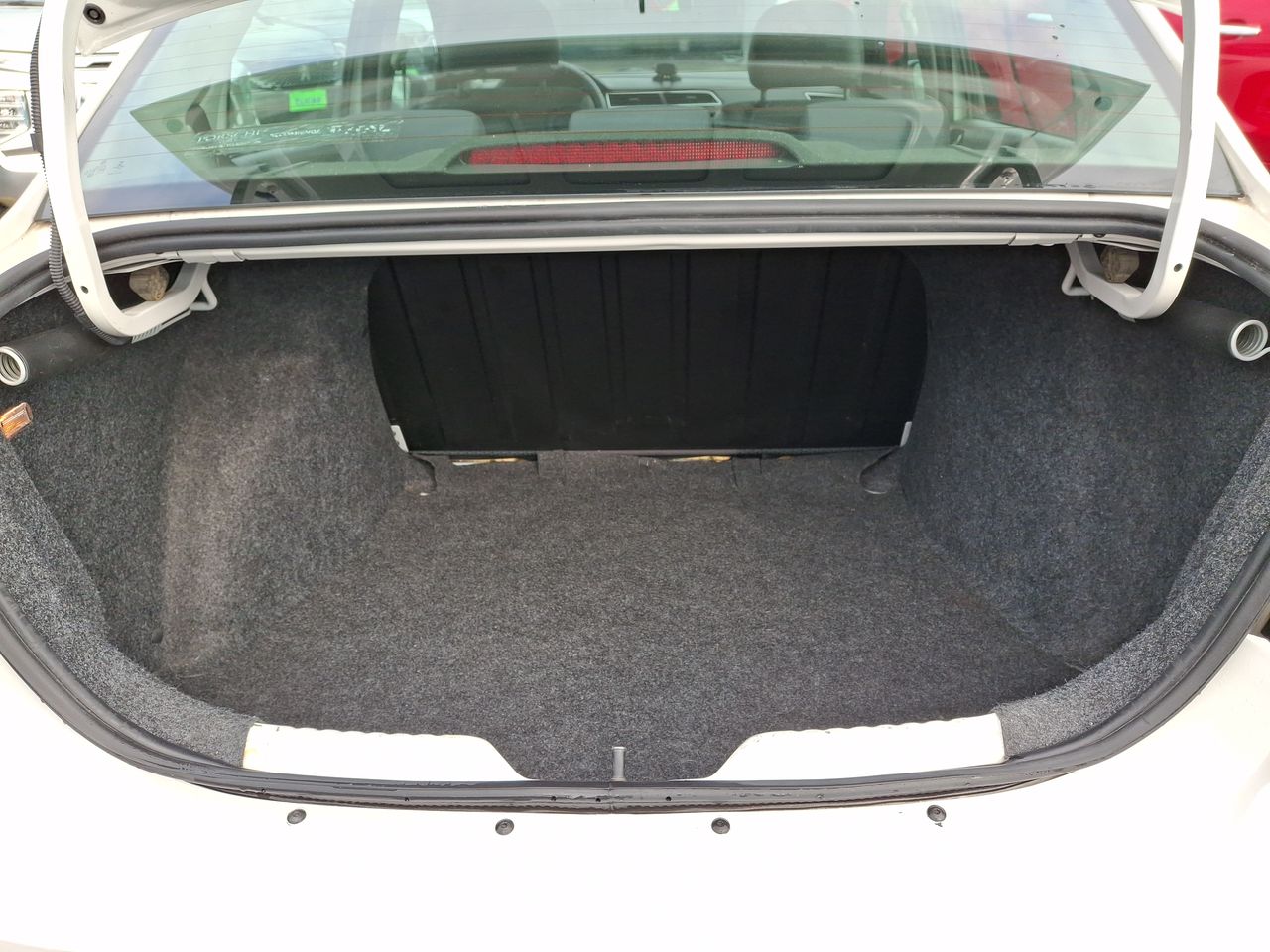 VOLKSWAGEN - 12