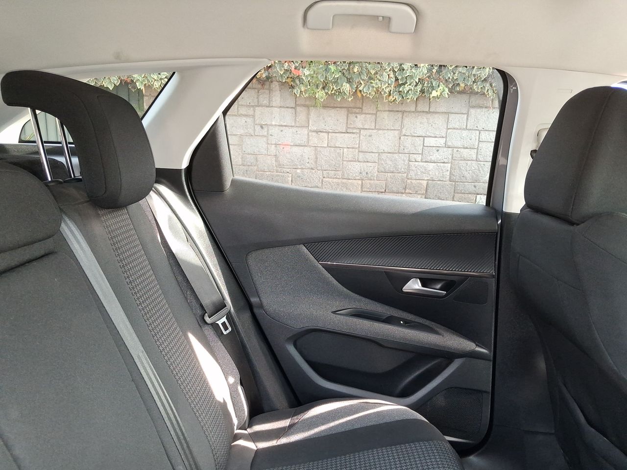 PEUGEOT - 5