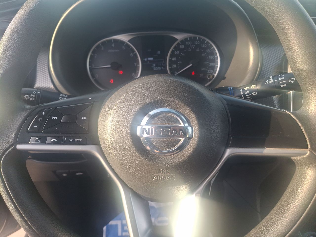 NISSAN - 23