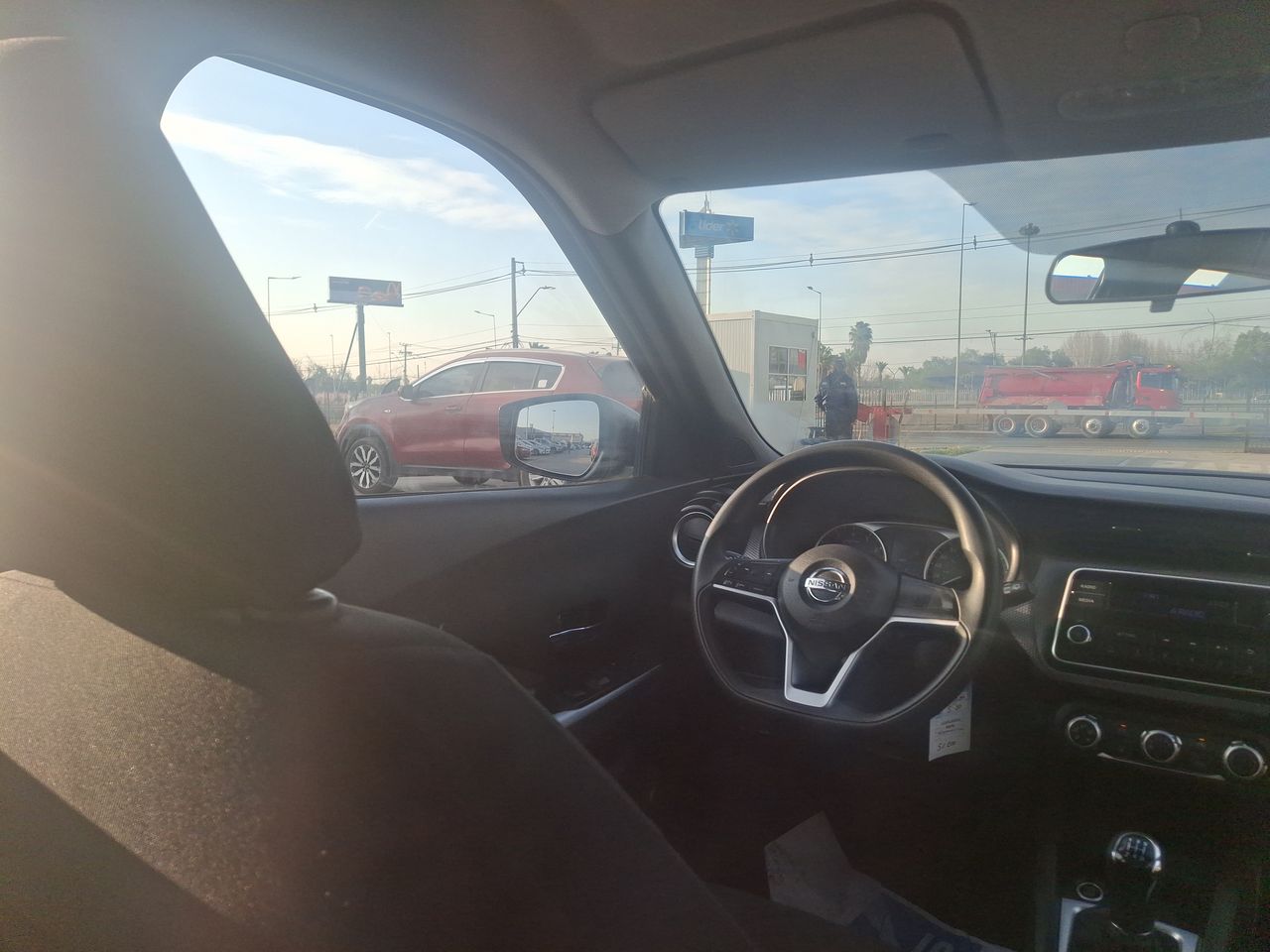 NISSAN - 16
