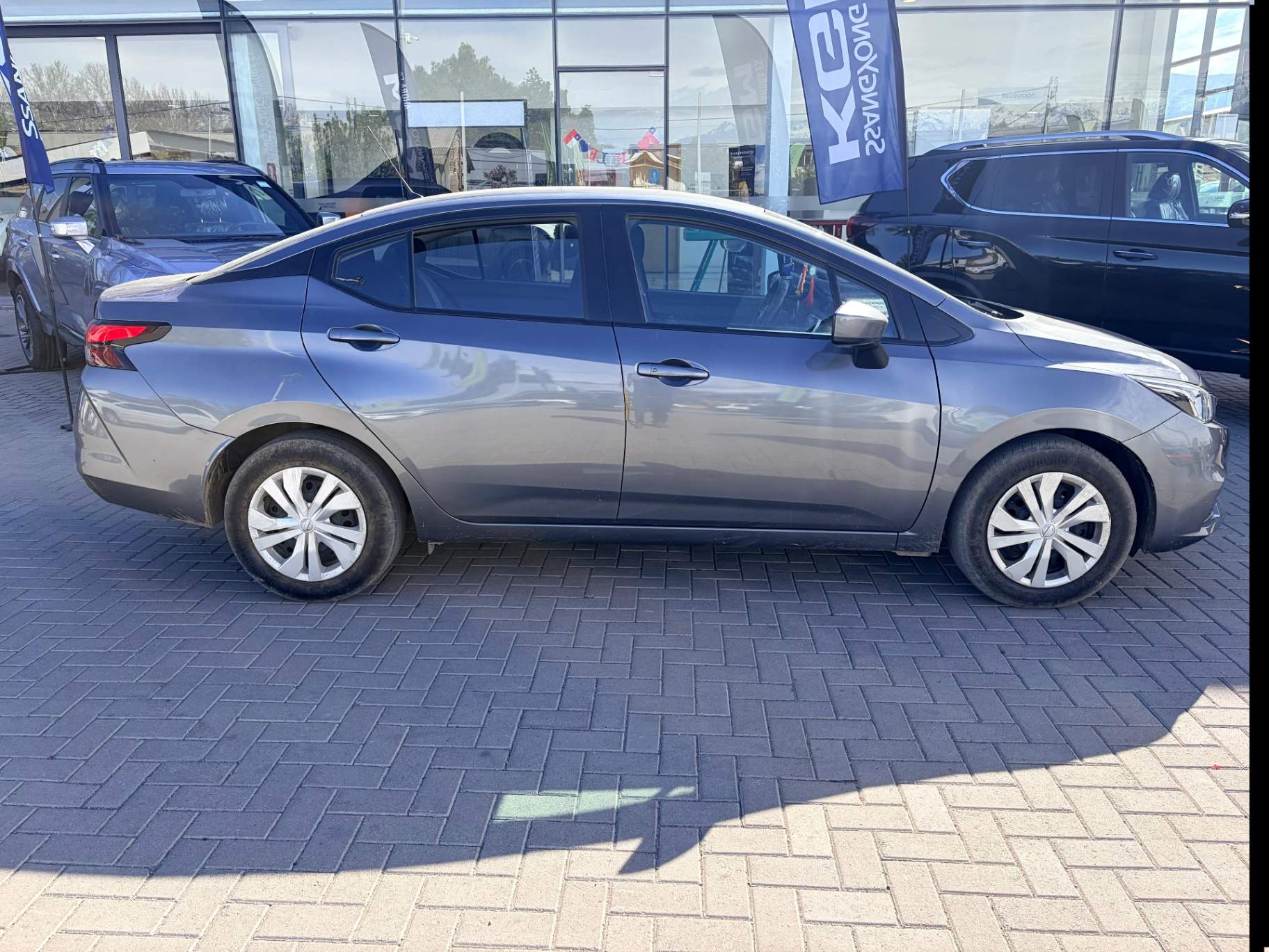 NISSAN - 3