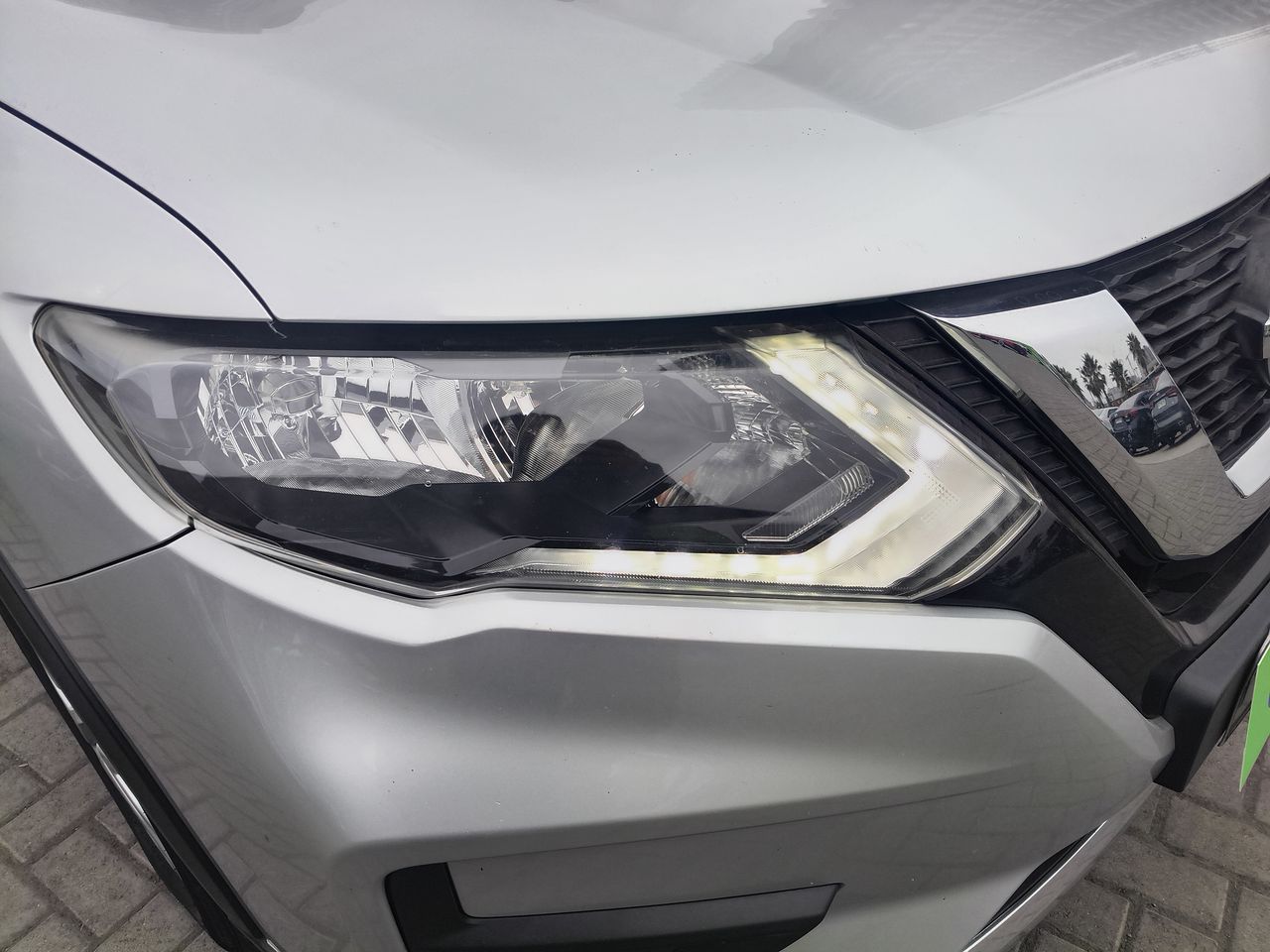 NISSAN - 10