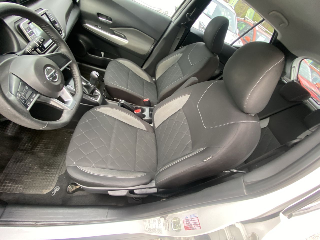 NISSAN - 24